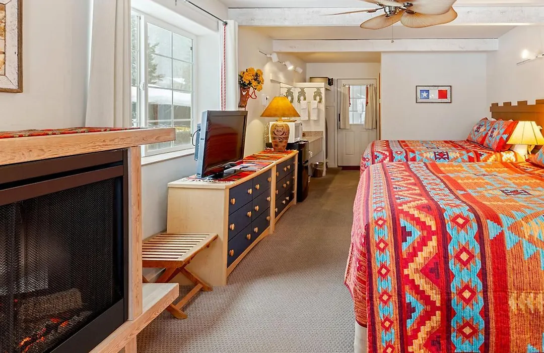 Hot Springs Inn-1