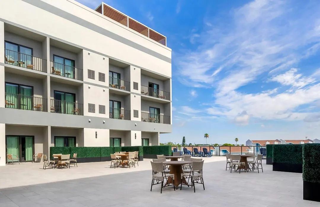 Cambria Hotel St Petersburg-Madeira Beach Marina-1