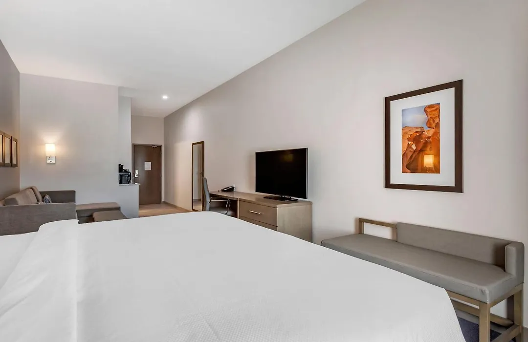 Comfort Suites Scottsdale Talking Stick Entertainment District-1