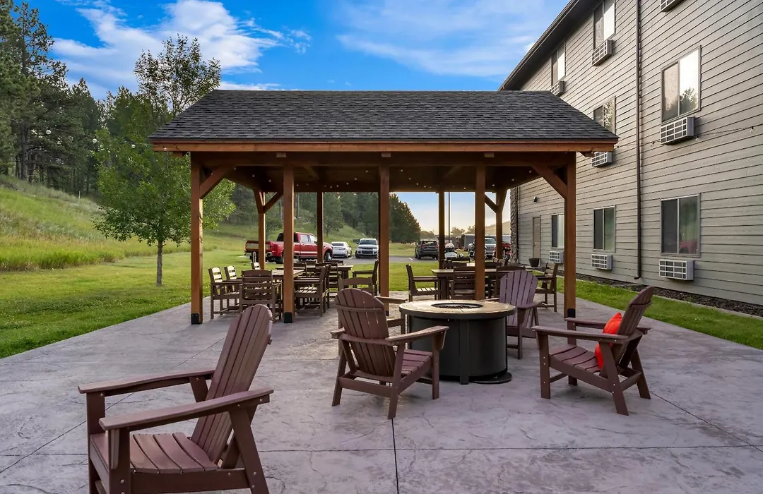 Comfort Inn & Suites-1