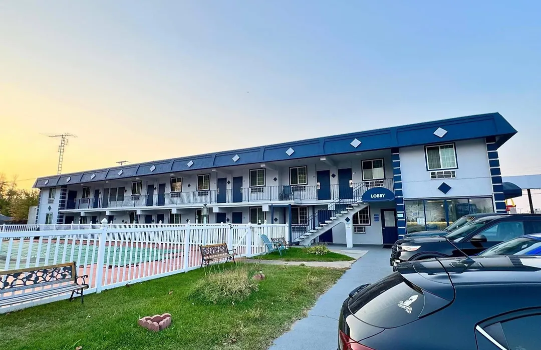Rodeway Inn St Joseph-1