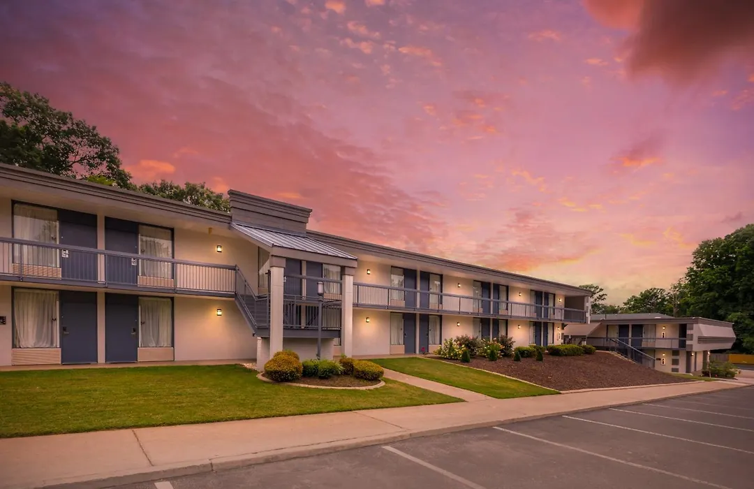 Clarion Pointe Morrow - Atlanta South-1