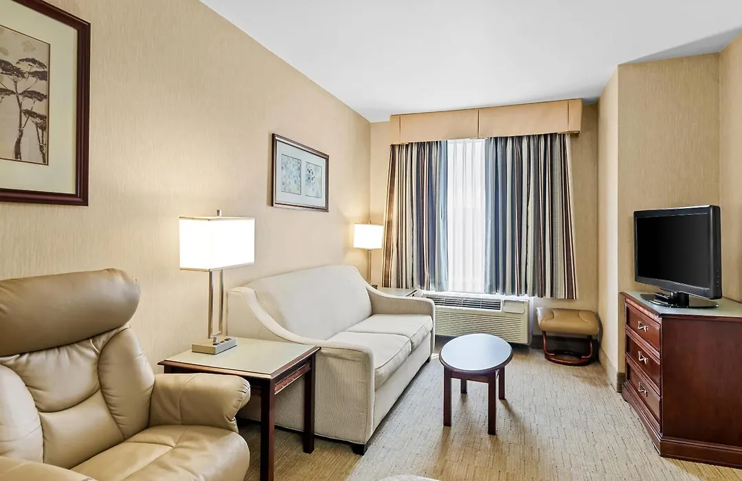Mainstay Suites Roanoke Airport-1