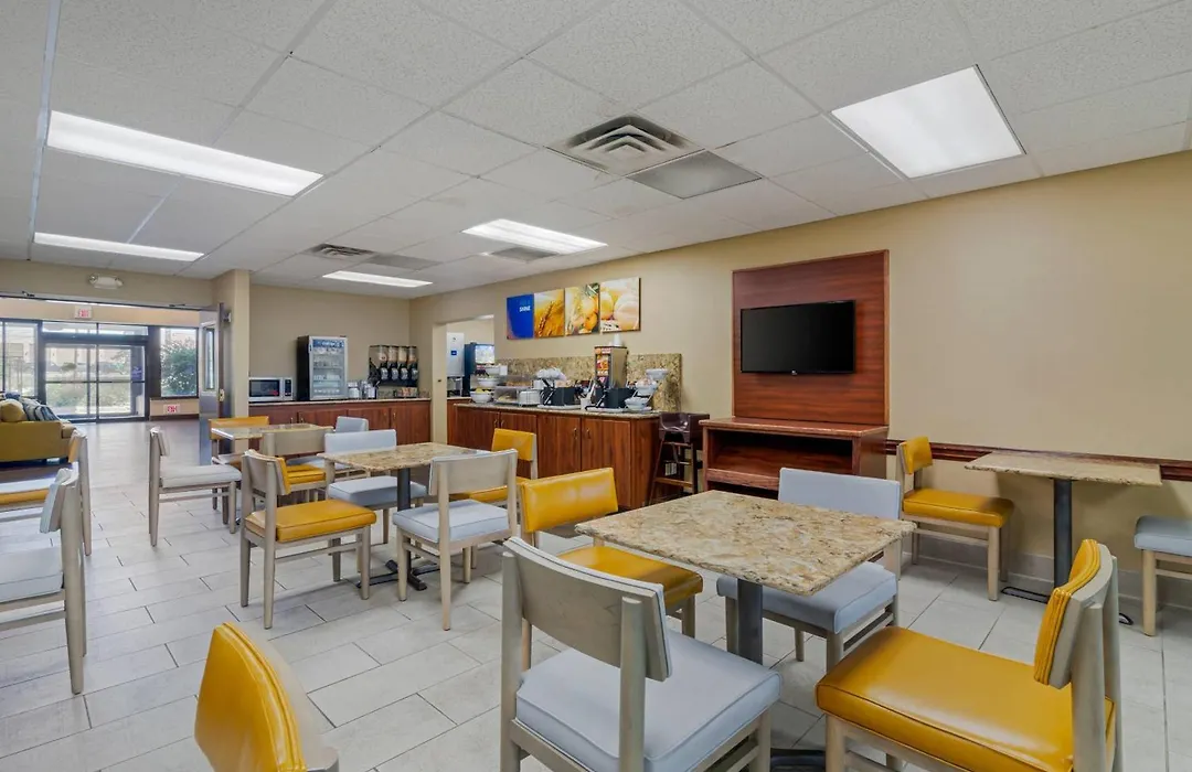 Comfort Inn Bismarck-1