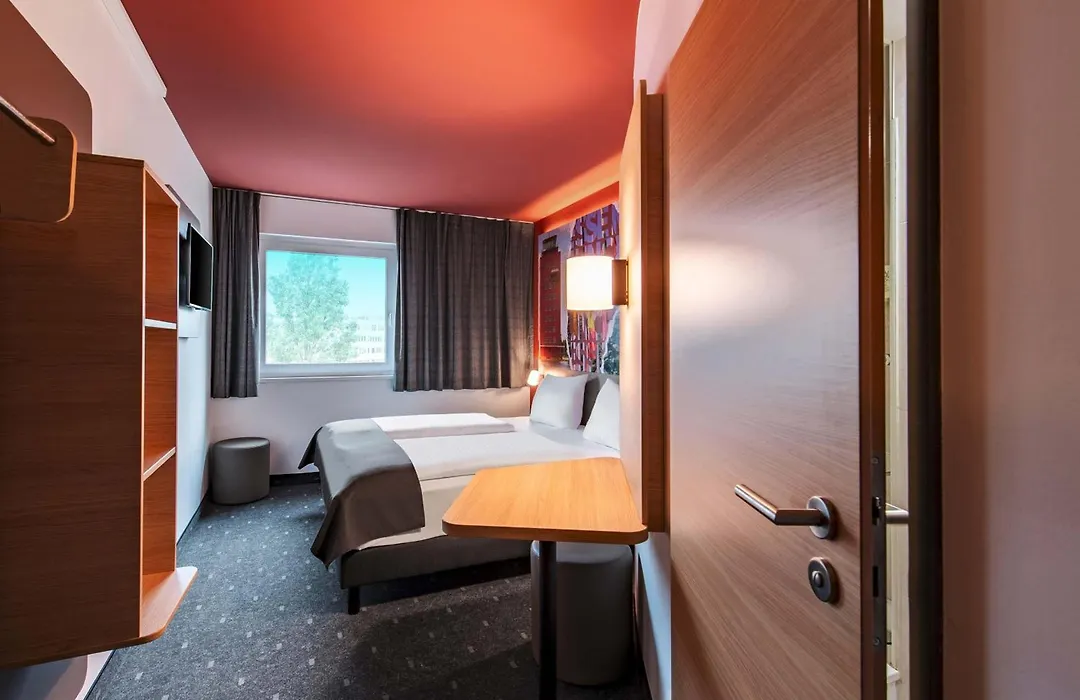 B&B Hotel München Messe-1