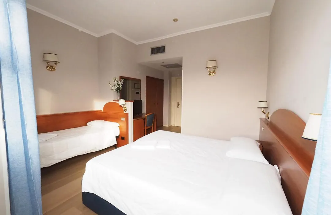 Hotel Laura-1
