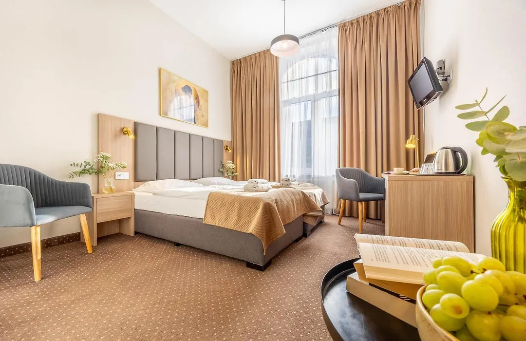 Hotel Lothus-1