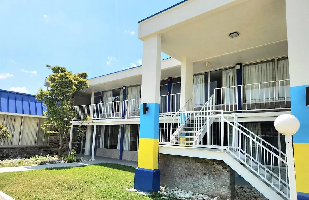 Days Inn By Wyndham Seguin Tx-1