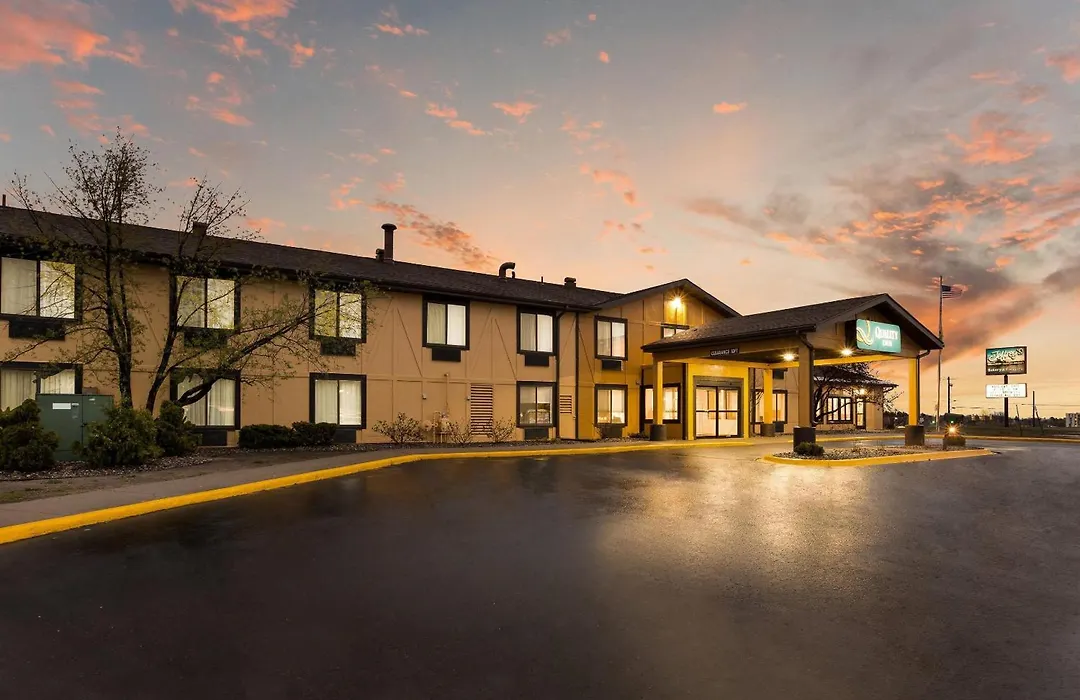 Quality Inn Marquette-1