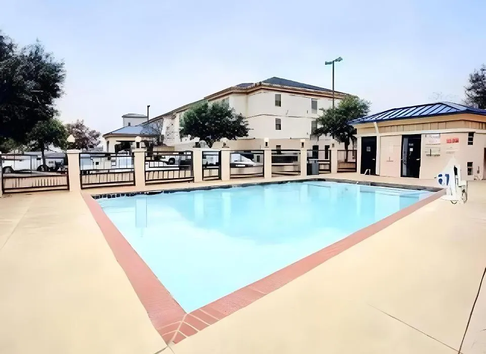 Quality Inn & Suites Austin Airport-1