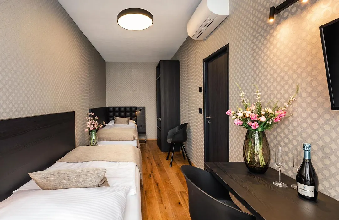 Hotel Aida-1