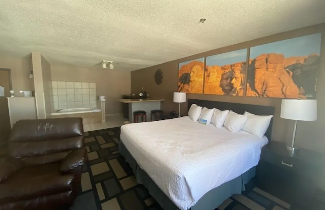 Days Inn By Wyndham Watertown-1