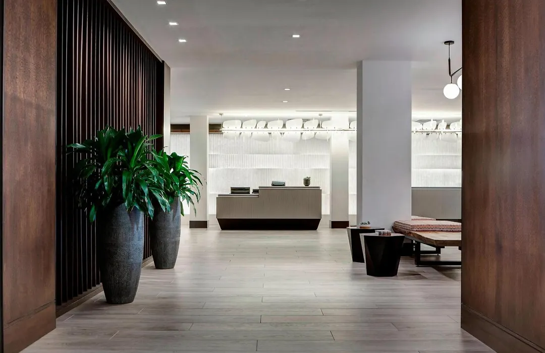 New York Laguardia Airport Marriott-1