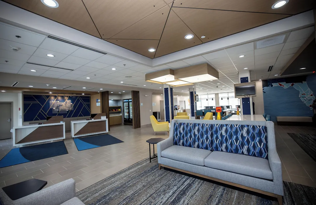 Airport Inn-1