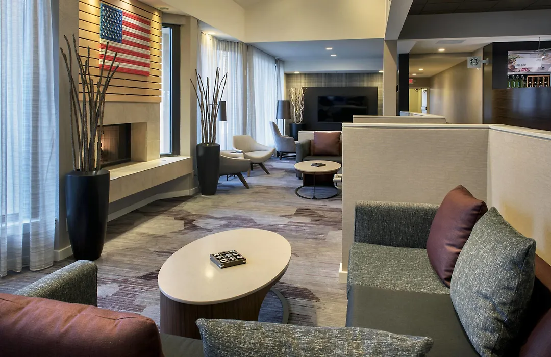 Courtyard By Marriott Chicago Waukegan / Gurnee-1