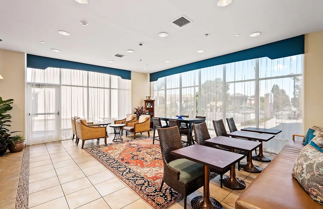 Best Western Plus Royal Oak Hotel-1