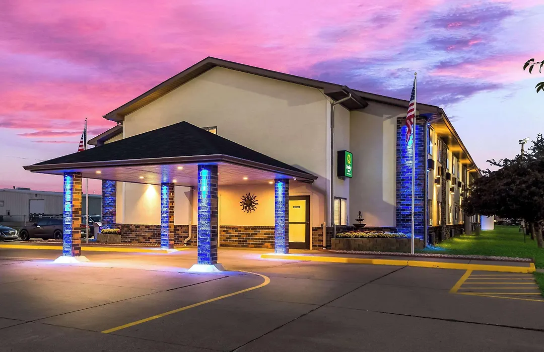 Quality Inn Galesburg Near Us Highway 34 And I-74-1