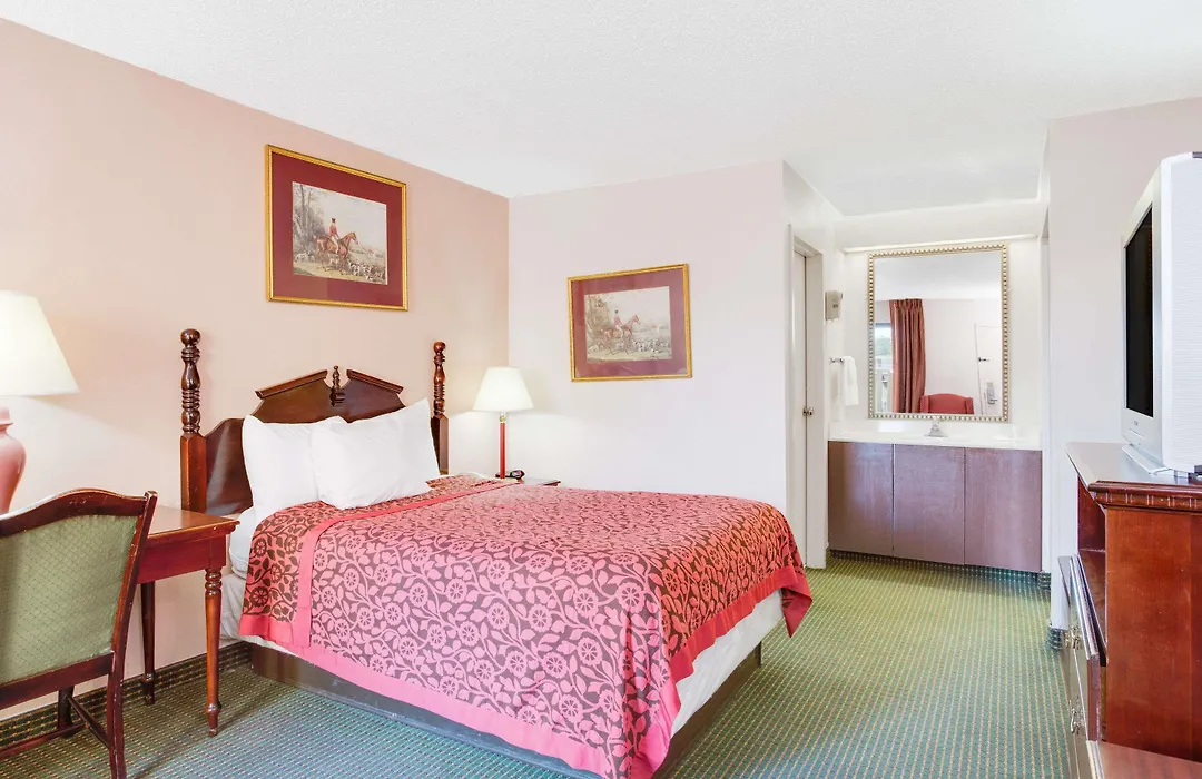 Days Inn By Wyndham Greenville Ms-1