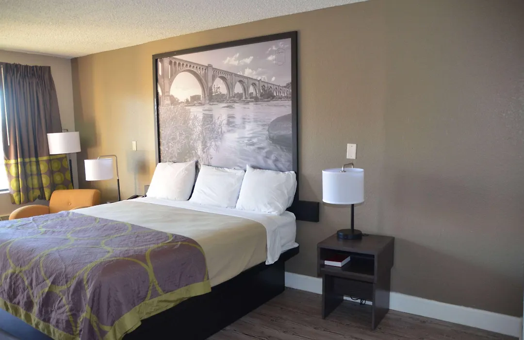 Super 8 By Wyndham Fredericksburg-1