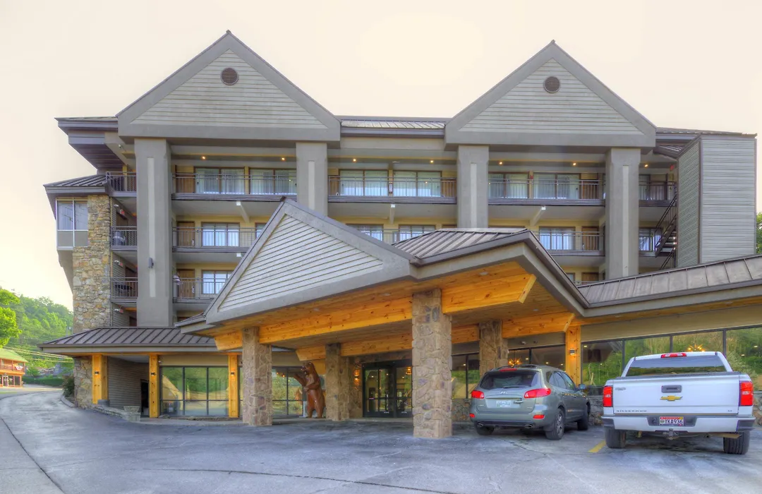 Clarion Pointe Downtown Gatlinburg-1