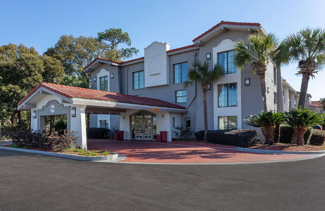 La Quinta Inn By Wyndham Pensacola-1