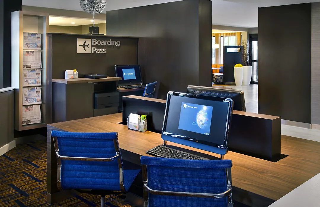 Courtyard By Marriott Hartford Windsor Airport-1