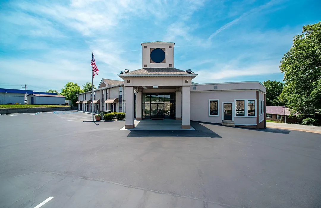 Quality Inn Near Six Flags St. Louis-1