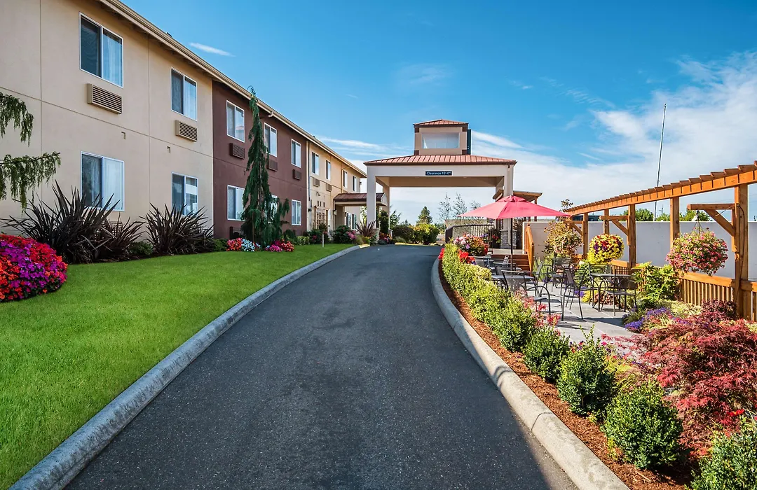 Red Lion Inn & Suites Sequim At Olympic National Park-1