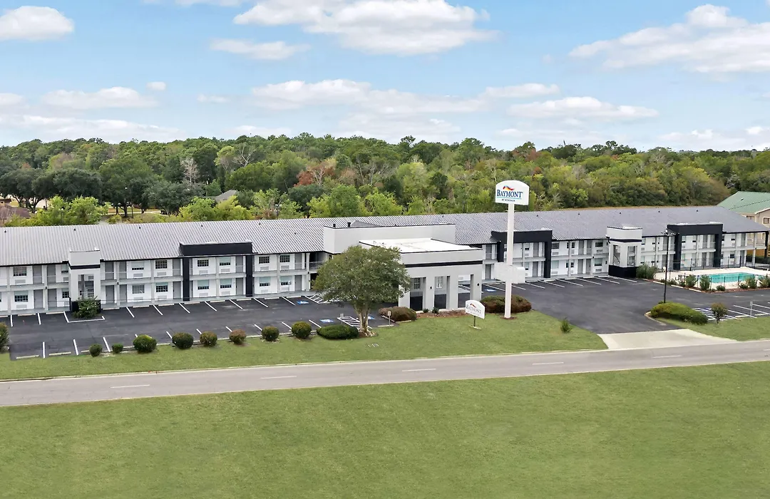 Baymont By Wyndham Beaumont-1