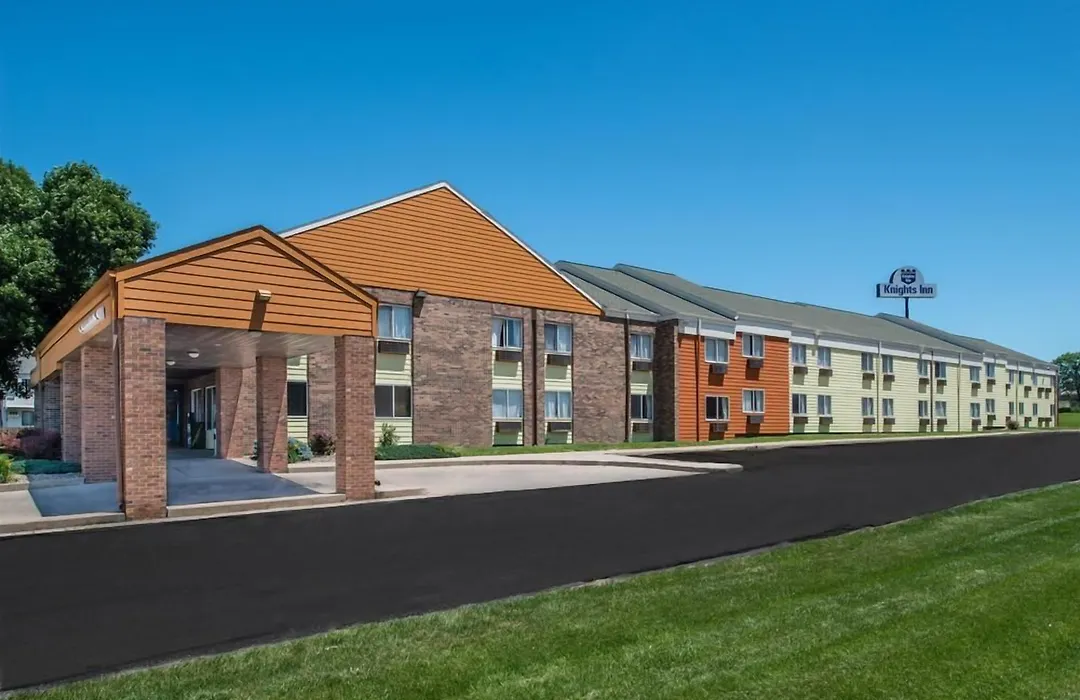 Sunset Inn & Suites-1