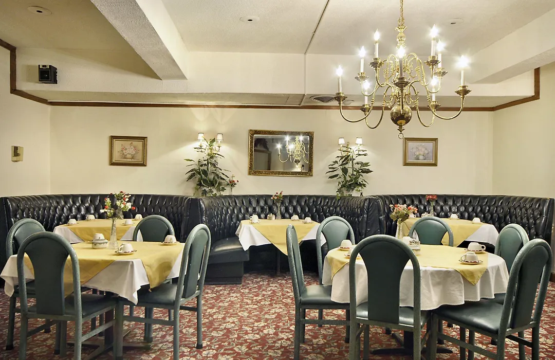 Ramada By Wyndham Pittsburgh/New Stanton-1