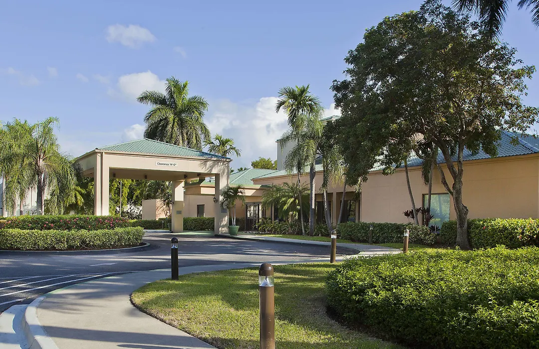 Courtyard Miami Airport West Doral-1