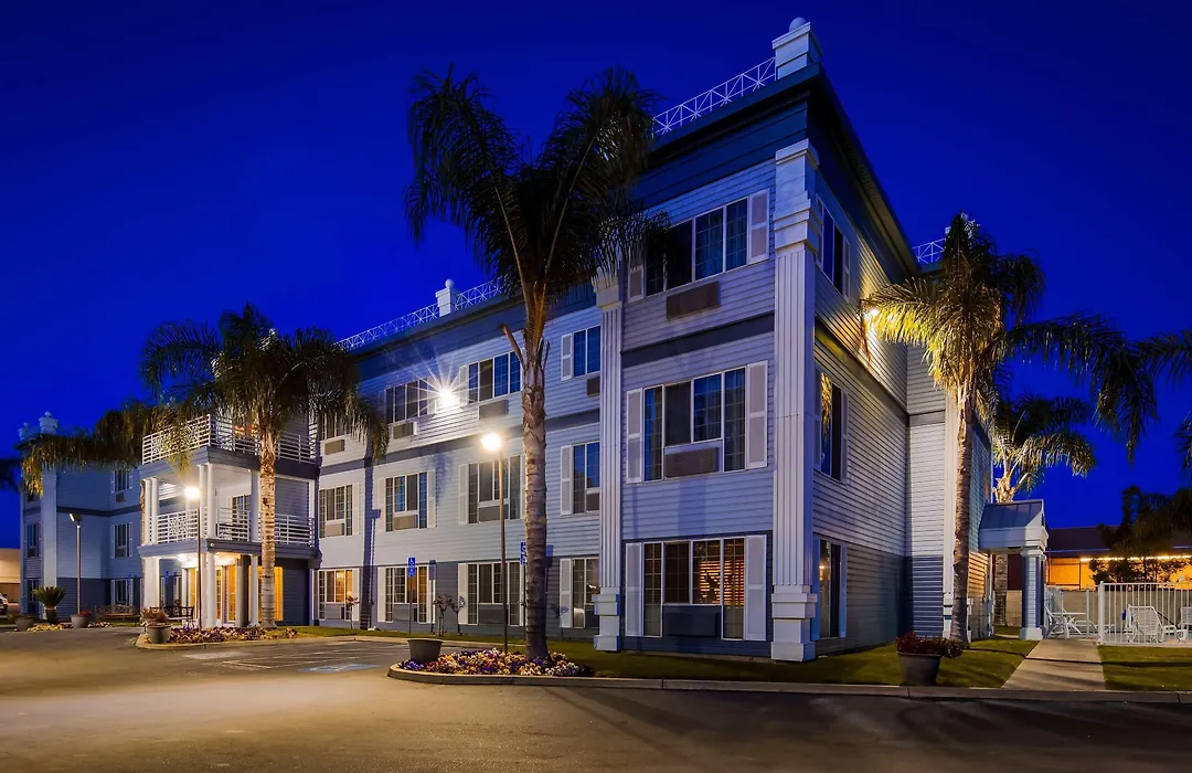 Best Western Colonial Inn-1