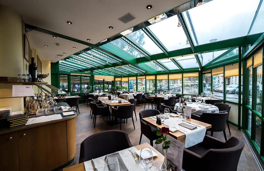 Astra Vevey Hotel & Restaurant-1