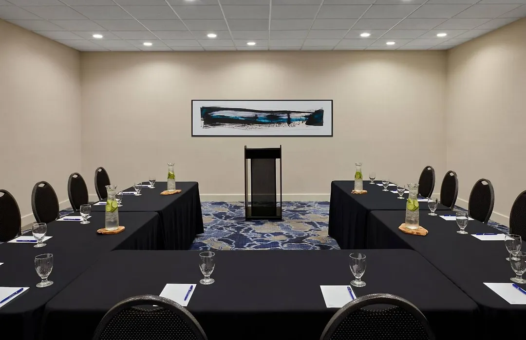 Delta Hotels By Marriott Muskegon Convention Center-1