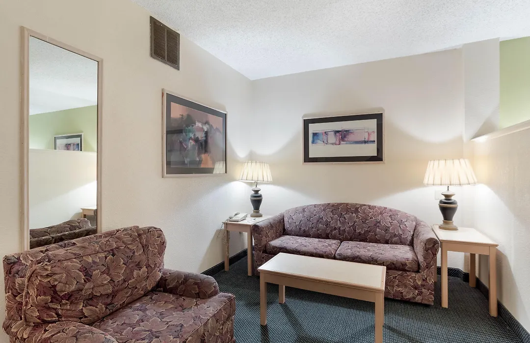 Quality Inn & Suites Paragould-1