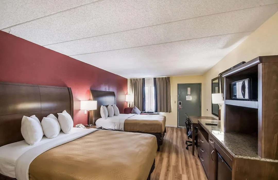 Econo Lodge Kearney - Liberty-1