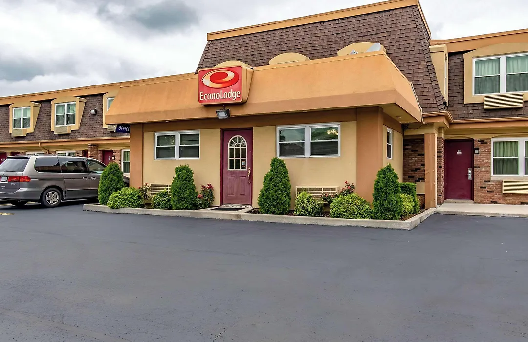 Econo Lodge-1
