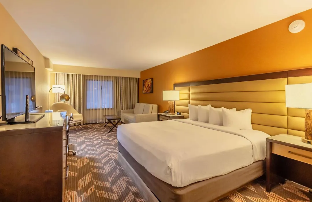 Doubletree By Hilton Lawrence-1