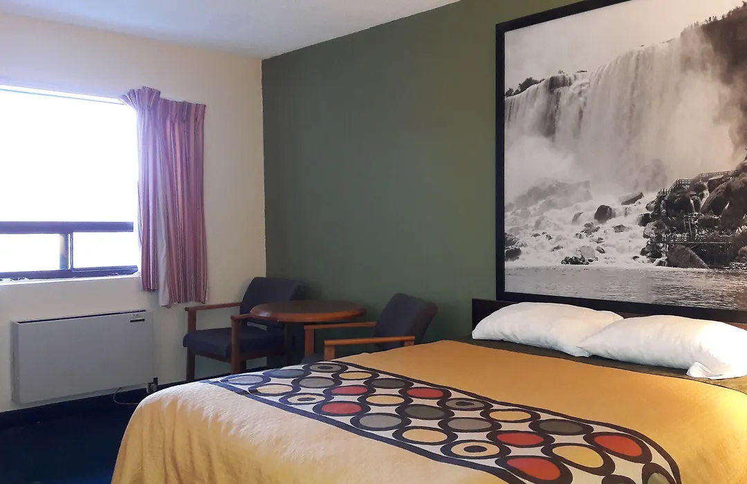 Super 8 By Wyndham Niagara Falls North-1