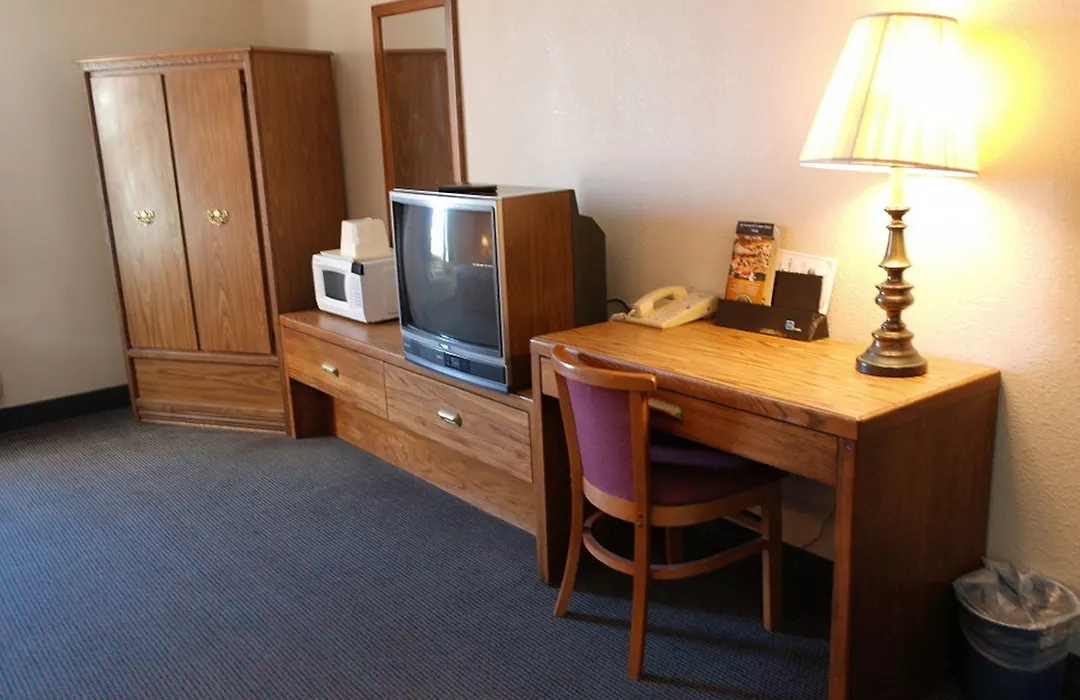 State Line Inn-1