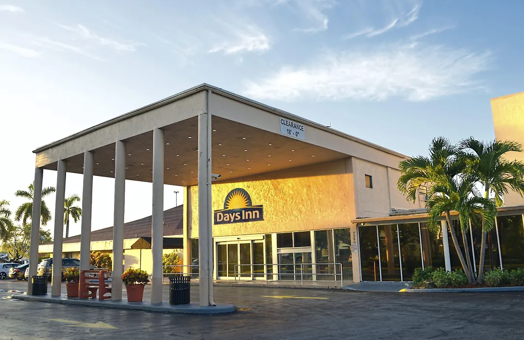 Envision Hotel Miami International Airport-1