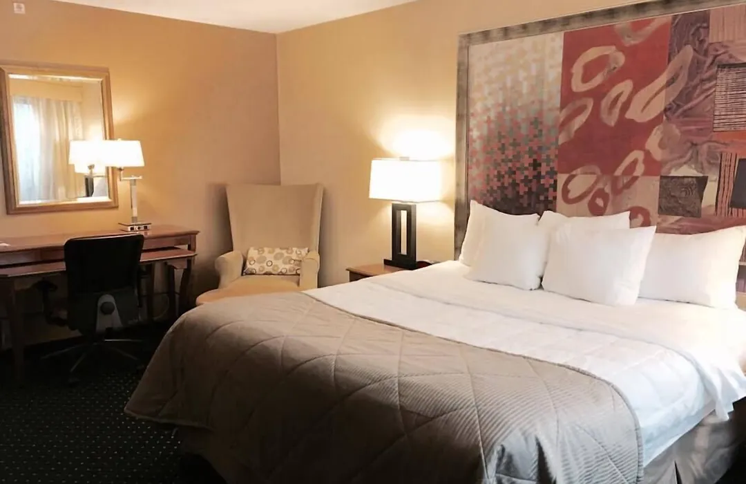 Clarion Inn-1