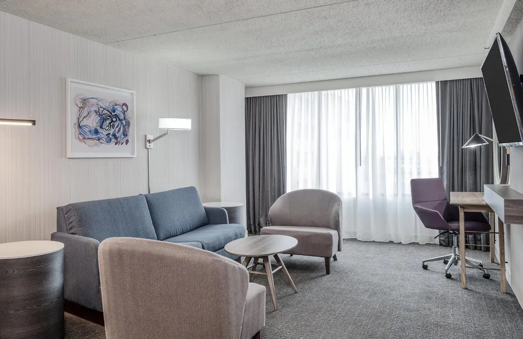 Crowne Plaza Indianapolis-Airport By Ihg-1
