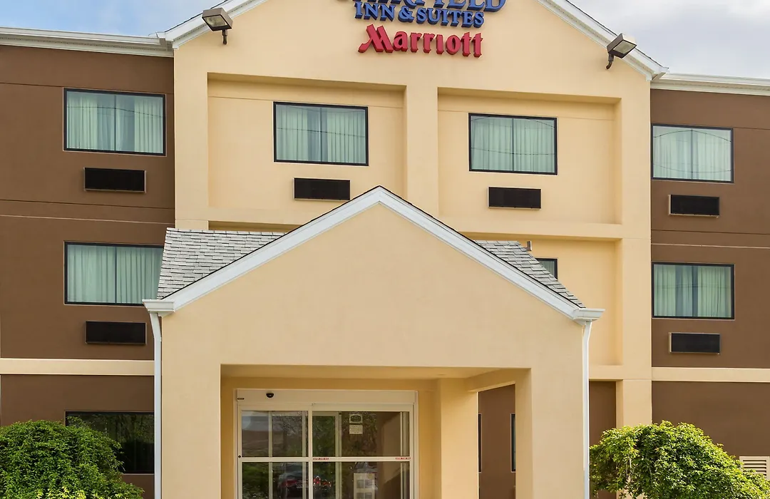 Fairfield Inn & Suites Springfield-1