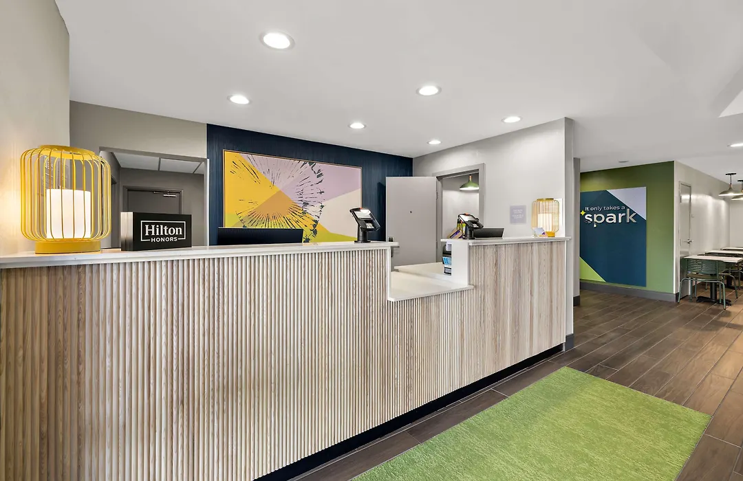 Spark By Hilton Tifton-1