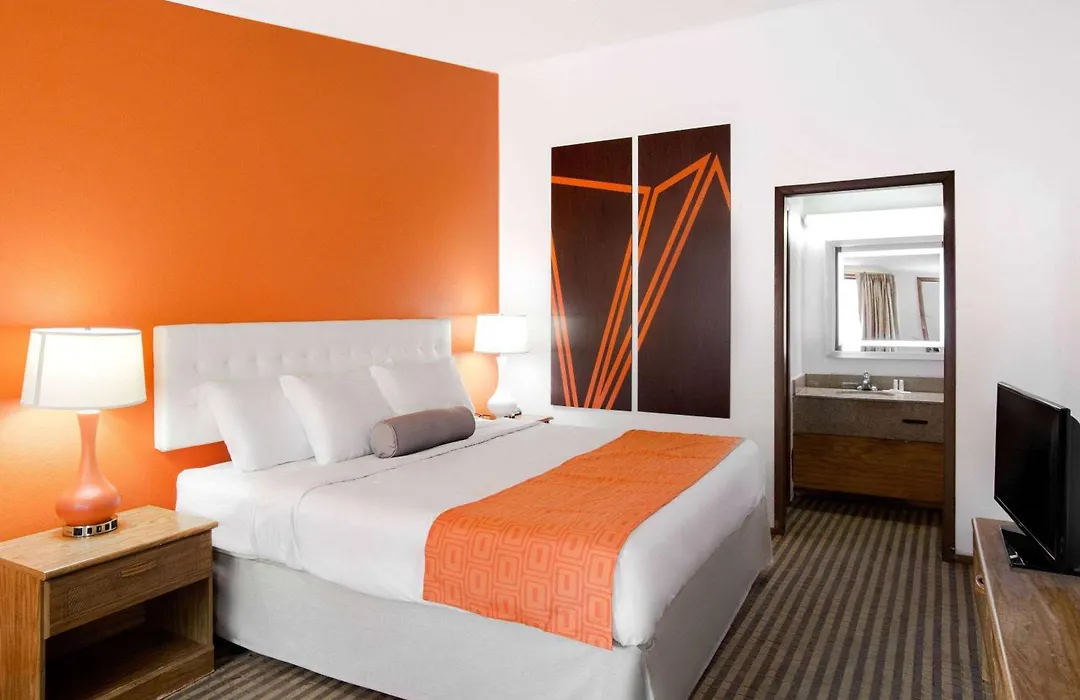 Howard Johnson By Wyndham Wilmington-1