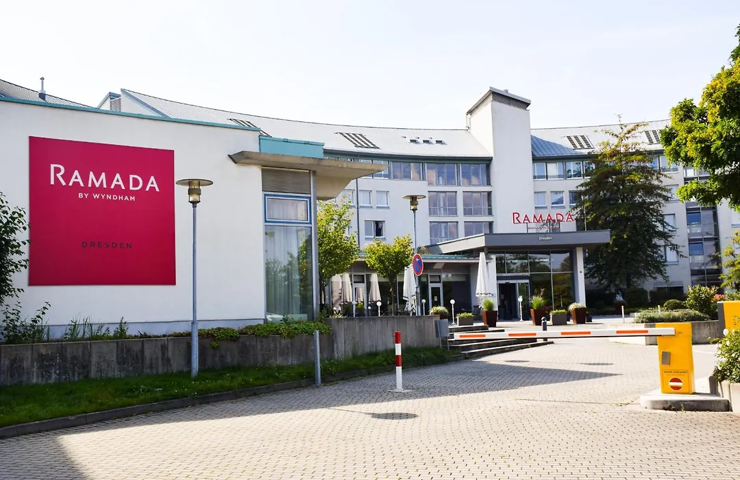Ramada By Wyndham Dresden-1