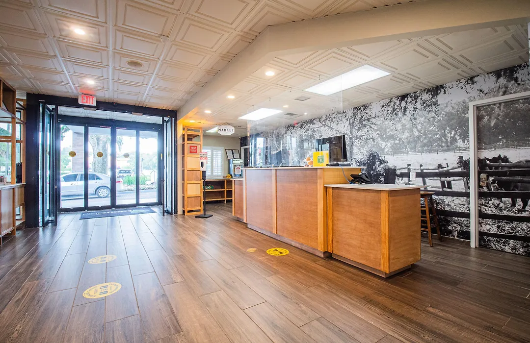 Equus Inn I75-1