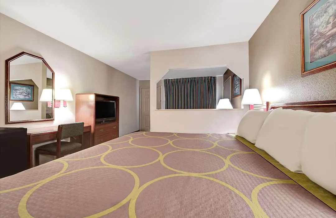 Super 8 By Wyndham Richardson Dallas-1